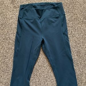 Lululemon In Movement Crop Everlux 19" size 10
